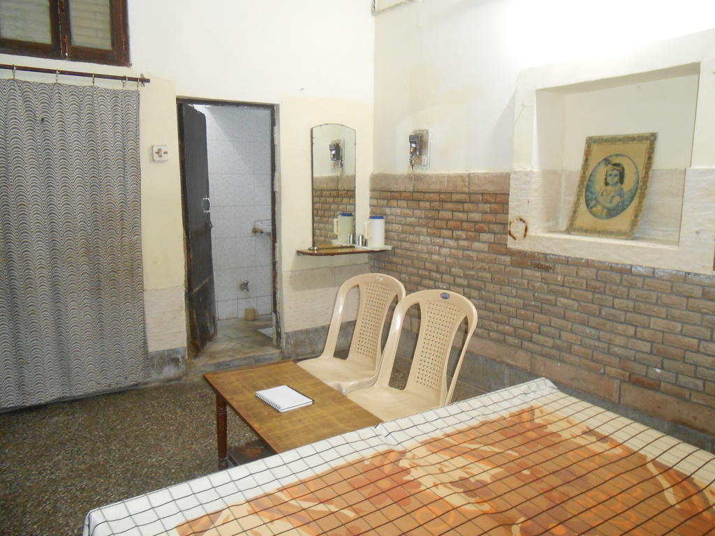 Gaurav Guest House Mathura Esterno foto