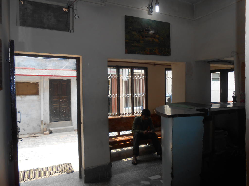 Gaurav Guest House Mathura Esterno foto