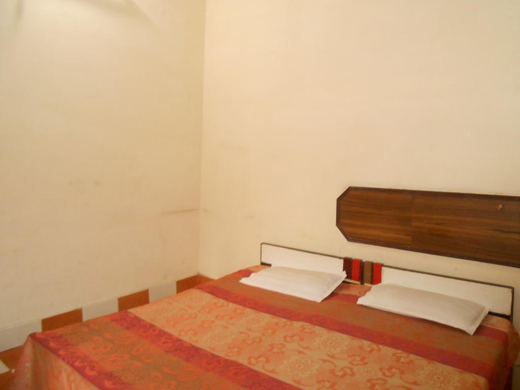 Gaurav Guest House Mathura Camera foto